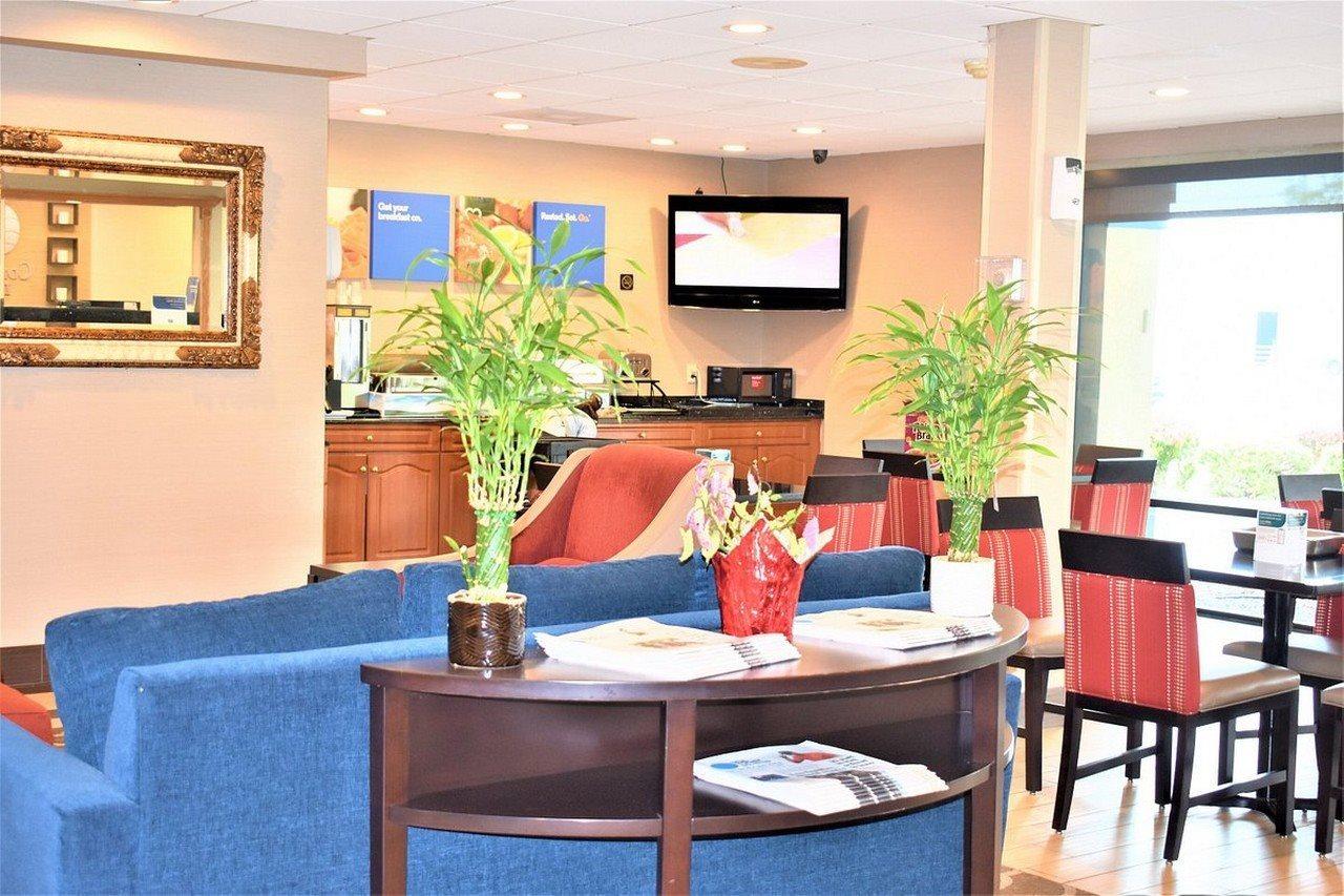 Surestay Plus By Best Western Reading North Экстерьер фото